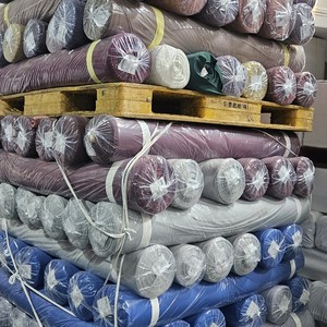 Tissu en taffetas 100% polyester 133100 120GSM 58/60" tricoté élastique en trame suédée uni respirant poids moyen pour vêtements - Product Image 1