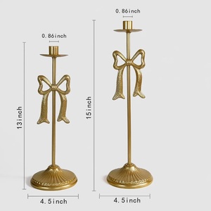 Ensemble de 2 bougeoirs décoratifs de luxe faits à la main, imprimés en typographie, en aluminium moulé, élégants et écologiques - Product Image 3