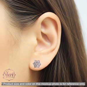 เชอร์รี่ จิวเวลส์ |   ต่างหูเพชรแท้ทรงกลมเจียระไนแบบบริลเลียนท์ ทองคำขาว 18K ดีไซน์ดอกไม้ สไตล์คลาสสิก เครื่องประดับสำหรับผู้หญิง - Product Image 4