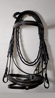 Bridon en cuir de haute qualité pour le dressage équestre, idéal pour les concours et les activités d'entraînement, disponible pour une livraison mondiale