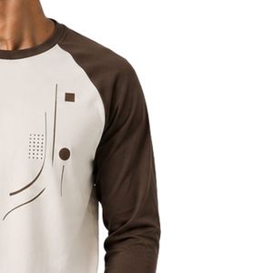 Camiseta de Manga Larga Raglán Blanca y Marrón Chocolate Personalizada para Hombre, Camiseta de Béisbol con Cuello Redondo de Algodón Premium, Ropa Personalizada OEM - Product Image 4