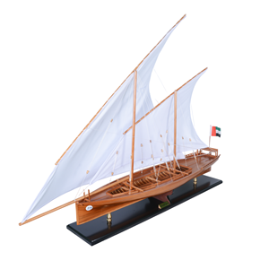 Modelo de Barco de Carreras Dhow de Madera Pintado a Mano, Barco de Vela Árabe Tradicional, Decoración Náutica Ecológica, Regalo Coleccionable - Product Image 2