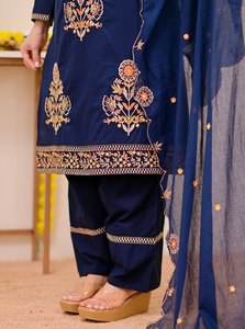 Product Details <b>Kurta</b> Fabric Roman <b>Silk</b> Cotton Full Inner Pant Fabric Roman <b>Silk</b> Dupatta Fabric Roman <b>Silk</b> Work Embroidered - Product Image 2