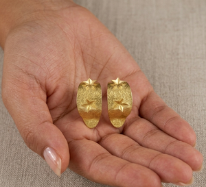 Pendientes de Aro con Estrella de Latón Hechos a Mano con Postes de Acero Quirúrgico, Baño de Oro y Revestimiento Resistente al Deslustre - Regalo - Product Image 2