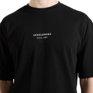 Camiseta de Manga Corta con Cuello Redondo para Hombre, Diseño Floral en la Espalda, Texto Impreso en la Parte Delantera, Corte Regular, Venta al Por Mayor, Personalizable OEM, 100% Algodón - Product Image 3