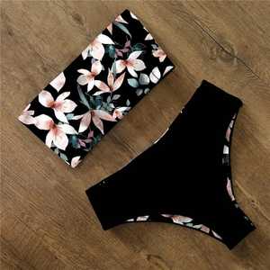 Conjunto de Bikini con Estampado Floral para Mujer, Top Bandeau, Braguita Hipster, Traje de Baño Elástico, Corte Regular, Estampado Digital, Tejido de Spandex y Poliéster - Product Image 1