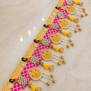 Toran brodé main de qualité supérieure, écologique, avec motifs paon, pompons perlés et breloques dorées, réutilisable pour Diwali, mariages et décoration intérieure - Product Image 3