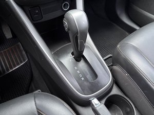 White The New Trax 2019 Used SUV 1.4 Gasoline Turbo Automatic Two Wheel <b>Drive</b> Left Hand <b>Drive</b> Clean Korean Used Car - Product Image 5