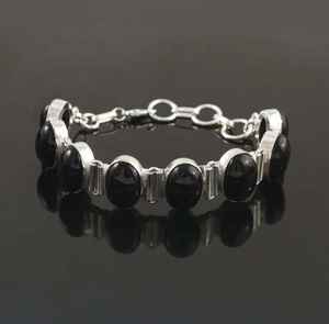 กำไลข้อมือเงินแท้ 925 ประดับพลอยออนิกซ์สีดำ งานแฮนด์เมด สไตล์โบโฮ งานฝีมือช่างประดิษฐ์ - Product Image 1