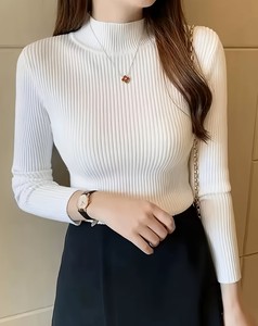 เสื้อคาร์ดิแกนไหมพรมคอวี แขนยาว ทรงเข้ารูป สำหรับผู้หญิง  ผ้าวูล/แคชเมียร์ สีพื้น ปักลายด้านหน้า - Product Image 1