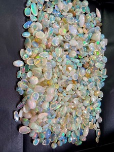 โอปอลเอธิโอเปียสีขาวธรรมชาติทรงคาโบชอง พลอยหลวมทรงรีขัดเงา สำหรับทำเครื่องประดับ รับรองโดยบุคคลที่สาม น้ำหนัก 2-3 กะรัต - Product Image 3