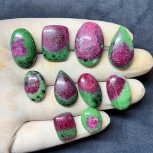 Lote de cabujones de zoisita rubí hechos a mano, piedras preciosas naturales de calidad, por peso, de la India, Rajastán. - Product Image 1