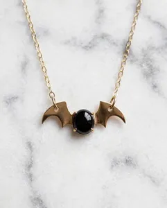 Collier chauve-souris en onyx noir naturel, pendentif en laiton plaqué rhodium, finition or, argent, or rose, taille personnalisée, mode gothique, vente en gros - Product Image 4