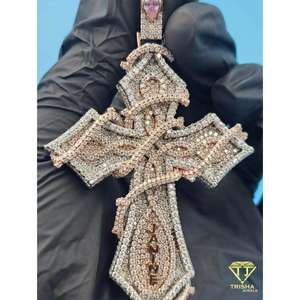 จี้กางเขนชุบโรเดียมเงินแท้ 925 สองสี ประดับเพชรโมอิสซาไนต์รูปหัวใจ สไตล์ฮิปฮอป พร้อมสลักชื่อส่วนตัว - Product Image 1