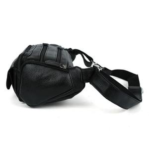 Sacs banane en cuir véritable sur mesure, style unisexe tendance avec logo pour hommes et femmes, fabriqués au Pakistan - Product Image 4
