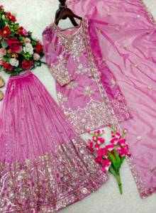 Ensemble prêt-à-porter entièrement cousu avec haut en organza brodé de sequins, bas Sharara et dupatta - Product Image 4