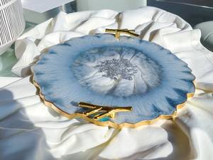 ถาดเสิร์ฟเรซิ่นสีน้ำเงินลายจีโอดสวยงาม พร้อมตกแต่งด้วยทองคำเปลว ถาดเรซิ่นทรงกลมสำหรับโต๊ะเครื่องแป้ง งานแฮนด์เมด ของตกแต่งบ้าน - Product Image 2