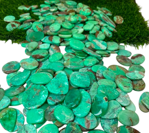 Cabujón de piedras preciosas sueltas de crisoprasa Natural pulido de cristal de forma mixta de todos los tamaños para la fabricación de colgantes de joyería - Product Image 2