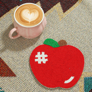 Posavasos de estilo con diseño de manzana de dibujos animados, posavasos de cuentas de lápiz, posavasos de cuentas de arroz hechos a mano, decoración de escritorio, regalo de acompañamiento - Product Image 2