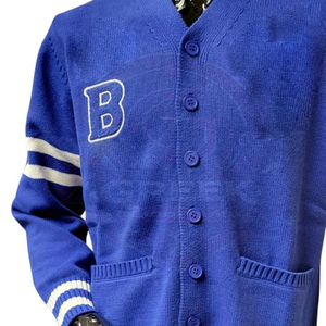 Fraternité Personnalisée | Phi |   Cardigan universitaire Beta PBS, broderie hivernale, style preppy USA, tricot Letterman, unisexe, streetwear universitaire - Product Image 5