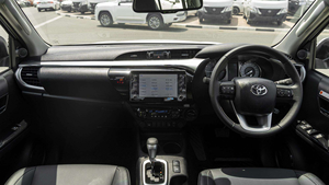 Camioneta 2025 Strong Road Presence DC 2.8D AT 4X4 (Volante a la Derecha/Izquierda) - Product Image 6