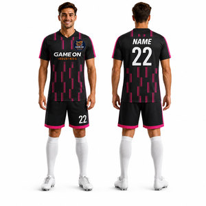 Vente en gros de maillots de football rétro en polyester, vêtements de sport bon marché, ensembles de maillots de football pour hommes, ensemble d'uniformes de football respirants personnalisés pour hommes - Product Image 1