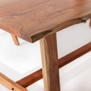 Table à manger en bois Vandana Zentrix Pebble avec un design contemporain fait main et massif - Product Image 2