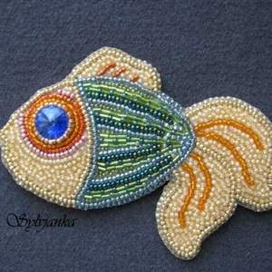 เข็มกลัดลูกปัดทำมือแบบกำหนดเอง สำหรับตกแต่งเสื้อผ้าดีไซเนอร์ ราคาถูก - Product Image 1