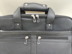 2026 Indian Manufacturer Customizable Genuine Leather Waterproof High Quality Zipper Closure <b>Laptop</b> Messenger Bag Women Durable - Product Image 5