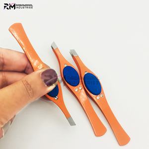 Pinzas para Cejas RMI Super Product de Nuevo Diseño, Pinzas para Cejas con Punta Angular Plateada, Juego de Pinzas para Cejas en Color Nude Brillante - Product Image 6