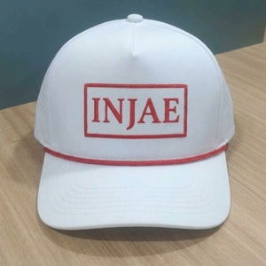 Casquette de golf personnalisée à 5 panneaux, perforée, découpée au laser, broderie tissée, visière pré-courbée, OEM ODM, faible MOQ, couvre-chef de golf - Product Image 3