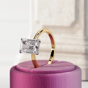 Anillo de Diamante Cultivado en Laboratorio con Corte Esmeralda, Diseño Moderno, Certificación IGI, Claridad VVS, Oro Sólido de 14k/18k para Bodas de Mujer - Product Image 3