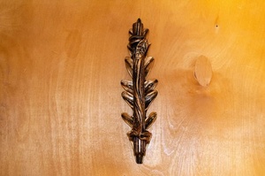 Accesorios Tradicionales para Cercas de Hierro Galvanizado con Barras Retorcidas y Bases en Forma de Hoja para Uso Decorativo en Exteriores - Product Image 2