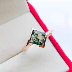 Bague en Agate Mousse Taille Princesse Vintage Unique pour Fiançailles, Plaqué Or Rose 14K, Modèle Princesse Cluster Bypass en Argent 925 - Product Image 5