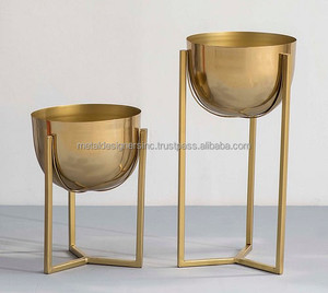 Juego de 2 macetas redondas de metal martillado plateado con soporte de alambre negro Collar decorativo Jarrones de suelo de hierro para decoración de jardín - Product Image 3