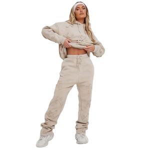 เสื้อฮู้ดดี้โลโก้ 3 มิติสั่งทำขายส่ง 450gsm ชุดจ็อกเกอร์ผ้าฟอกสีสำหรับผู้หญิง ผ้าฝ้าย 100% ชุดสเวตเชิ้ตแบบซับลิเมชั่น ปักลายปะติด - Product Image 1