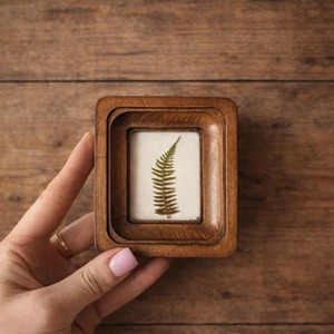Marco de Fotos Rústico de Madera, Acabado Brillante de Primera Calidad, Hecho a Mano, Natural, con Opción de Logotipo Personalizado para Galería de Pared - Product Image 2