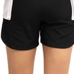 Shorts de sport noirs pour femmes avec empiècements latéraux blancs, taille à cordon de serrage, légers, pour la course et l'entraînement - Product Image 5