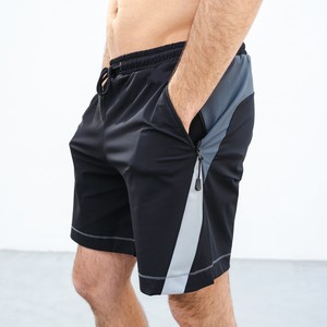 กางเกงกีฬาขาสั้นสีดำสำหรับผู้ชาย รุ่น Endurance Collection – กางเกงออกกำลังกาย ระบายอากาศ แห้งเร็ว เหมาะสำหรับการฝึกซ้อมและวิ่งสำหรับผู้ชาย - Product Image 1