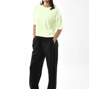 Camiseta sin costuras para mujer, top de gimnasio, ropa deportiva al por mayor, hombros caídos, manga corta, elástica, 100% algodón, jersey, color liso - Product Image 2