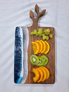 ถาดเสิร์ฟไม้เรซิ่นอีพ็อกซี่จากโรงงานโดยตรง งานแฮนด์เมดลายแม่น้ำ ถาดไม้สำหรับเสิร์ฟชีส ขนมปัง และของว่าง - Product Image 5