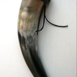 Cuerno Nórdico Hecho a Mano con Correa de Cuero - Product Image 1