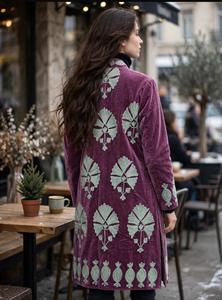 Abrigo Largo de Terciopelo para Mujer, Marca Moountain Boy, Bordado, Cortavientos, con Diseño Floral Gótico, para Invierno - Product Image 5
