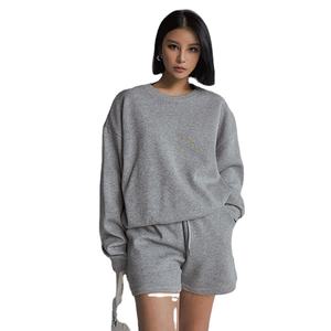 Ensemble deux pièces surdimensionné pour femme, été, avec t-shirt ample et short en coton doux, confortable pour un usage décontracté - Product Image 1