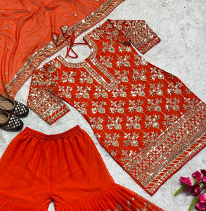 Dernières tendances indiennes de costumes Gharara et Sarara Salwar pour femmes adultes Punjabi Girl Winter Collection en gros - Product Image 4