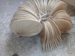 Abanico de Hoja de Palma Natural Hecho a Mano en Vietnam, Abanico Tradicional Ecológico y Sostenible para Ceremonias de Boda - Product Image 3