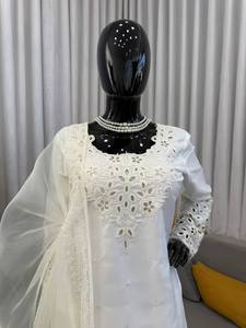 Conjunto Salwar Elegante y Cómodo para Mujer con Cintura Elástica Ajustable, Ropa Étnica con Estilo - Product Image 3