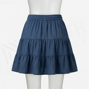 Jupe courte à taille élastique pour femmes, couleur unie, volants, style décontracté, 100% polyester, à porter en toutes saisons - Product Image 2