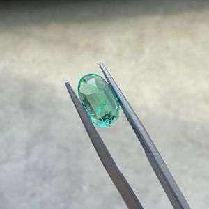 Esmeralda Verde Natural Ovalada, Gema Suelta Facetada, Certificada por IGI, Alta Calidad para Joyería, Anillo, Colgante, Diseño al por Mayor - Product Image 5