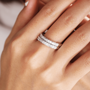 Anillo de Oro Blanco Sólido de 14K con Diamante Cultivado en Laboratorio de Corte Princesa de 2mm Personalizable, Lujoso Anillo de Boda de Media Eternidad con 11 Piedras en Canal - Product Image 2